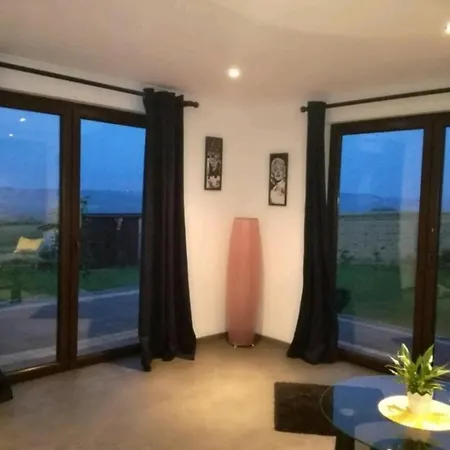Maison De Vacances Сasa de vacaciones Radocza